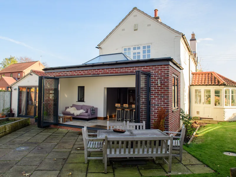 Bifold Balham